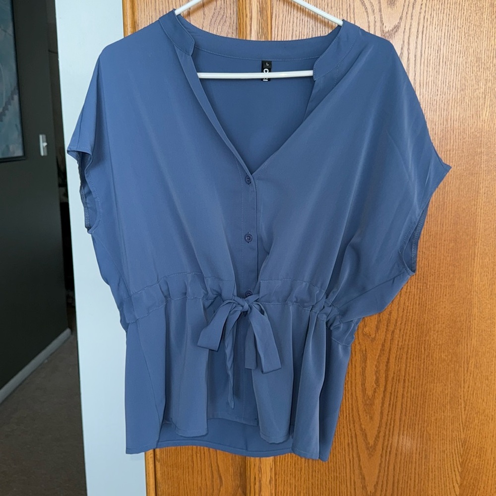 CiciBird Blue Tie Button Down Blouse NWOT